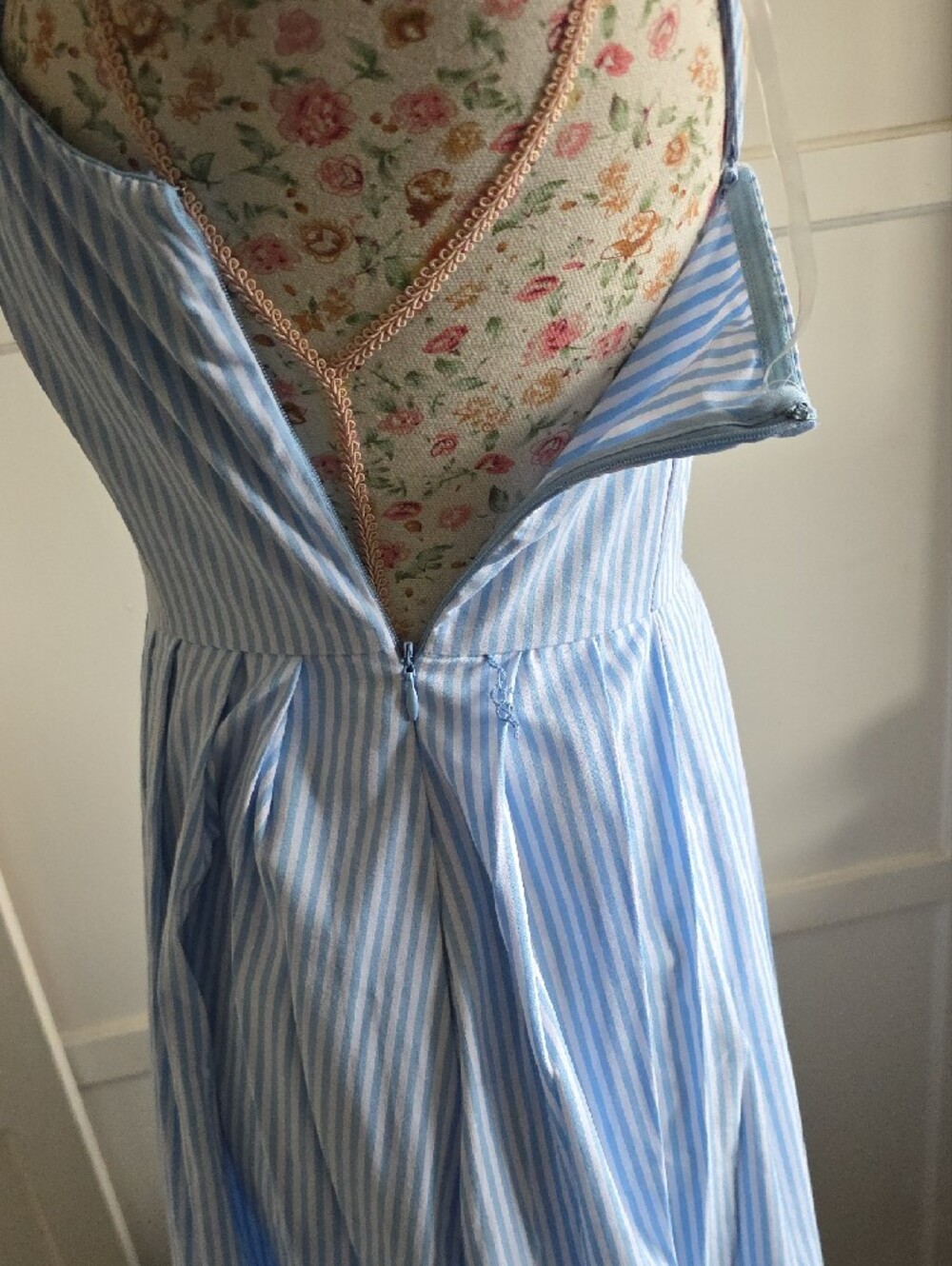 Light Blue Striped Spaghetti Strap Maxi Dress Size 2 - Picture 8 of 11